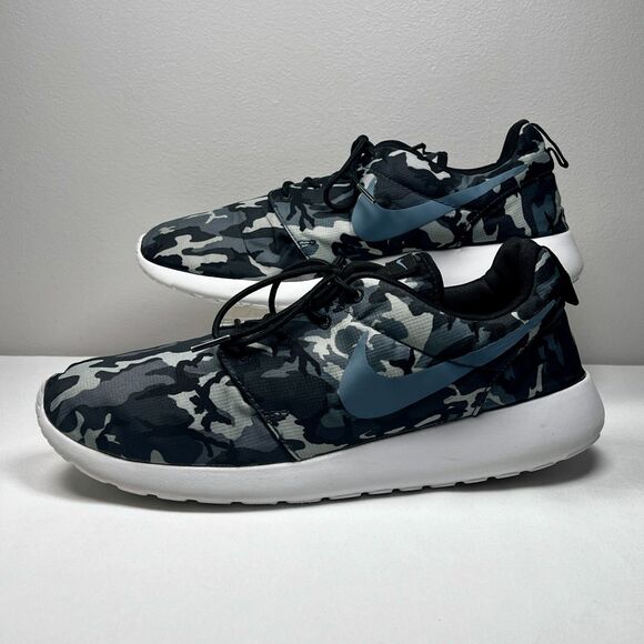 Nike Roshe Run Black Camo Men's Size 11: Lightweight Style & Comfort - Picture 3 of 9